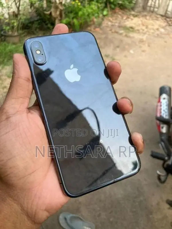 Apple iPhone X (Used)
