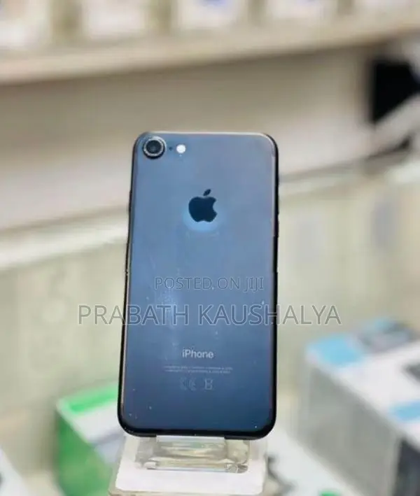 Apple iPhone 7 (Used)