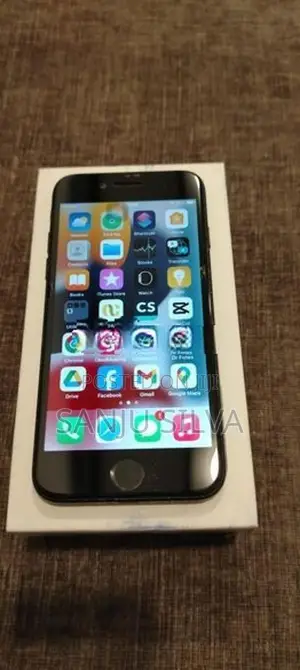 Apple iPhone 7 (Used)