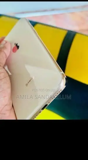 Apple iPhone 8 (Used)