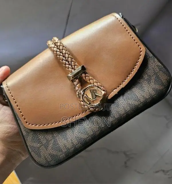 Michael Kors Lea Shoulder Bag Brand New