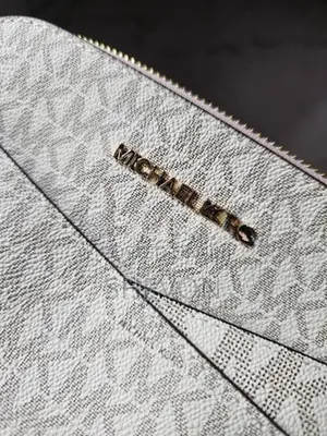 Michael Kors Jet Set Travel Bag