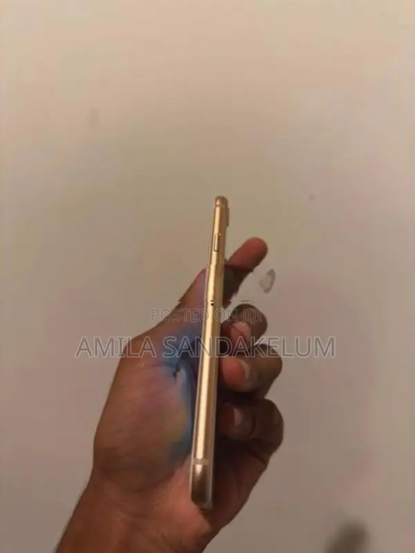 Apple iPhone 8 (Used)