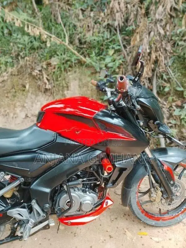 Bajaj Pulsar NS160 2017