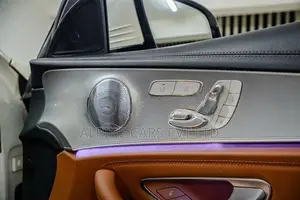 Mercedes Benz E220 Premium Plus 2017