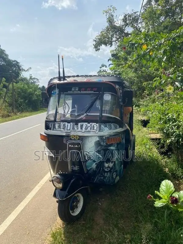 Bajaj RE 2010