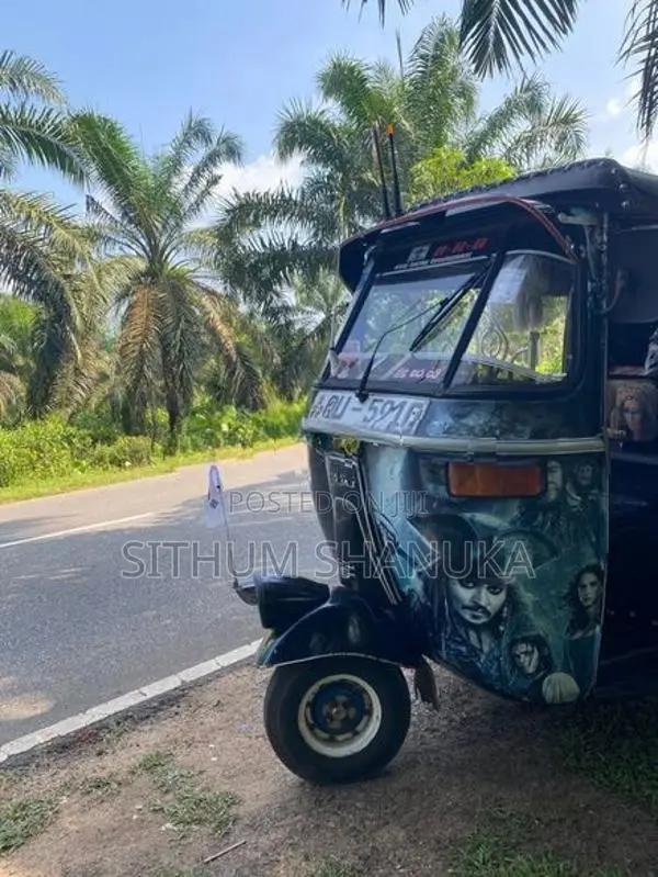 Bajaj RE 2010