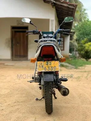 Bajaj CT100 2005
