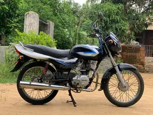 Bajaj CT100 2005