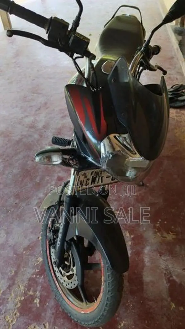 Bajaj Discover 150 2012