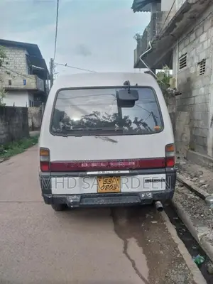 Mitsubishi Delica 1988