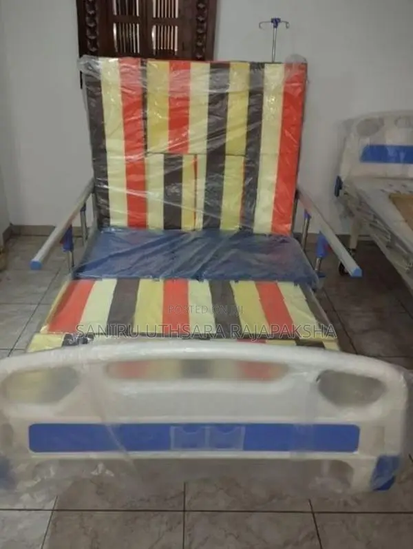 Four Function Manual Hospital Beds with Sanitary Functions