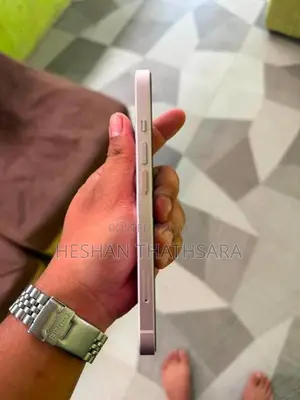 Apple iPhone 13 (Used)