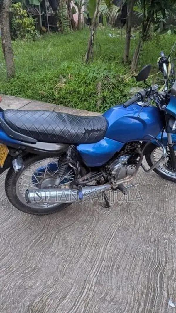 TVS Victor 2005