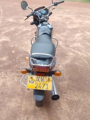 Bajaj CT100 2012