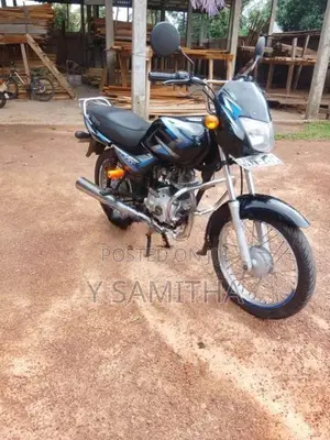 Bajaj CT100 2012