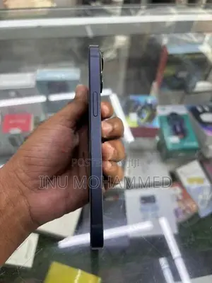 Apple iPhone 13 (Used)