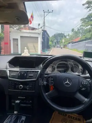 Mercedes Benz E200 W212 2010