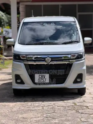 Suzuki Wagon R CUSTOM ZX 2025