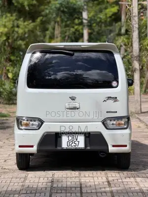 Suzuki Wagon R CUSTOM ZX 2025