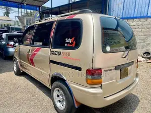 Nissan Serena cargo 1993