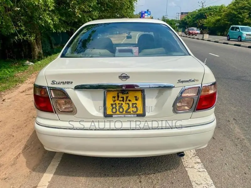 Nissan Sunny N16 SUPER SALOON 2000