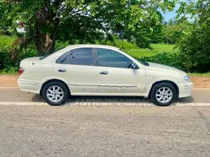Nissan Sunny N16 SUPER SALOON 2000