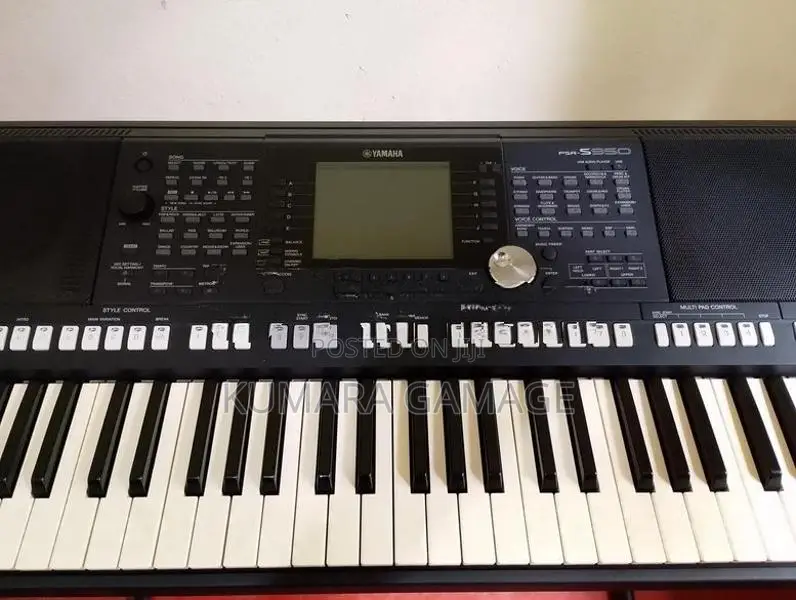 Yamaha S950 Keyboard