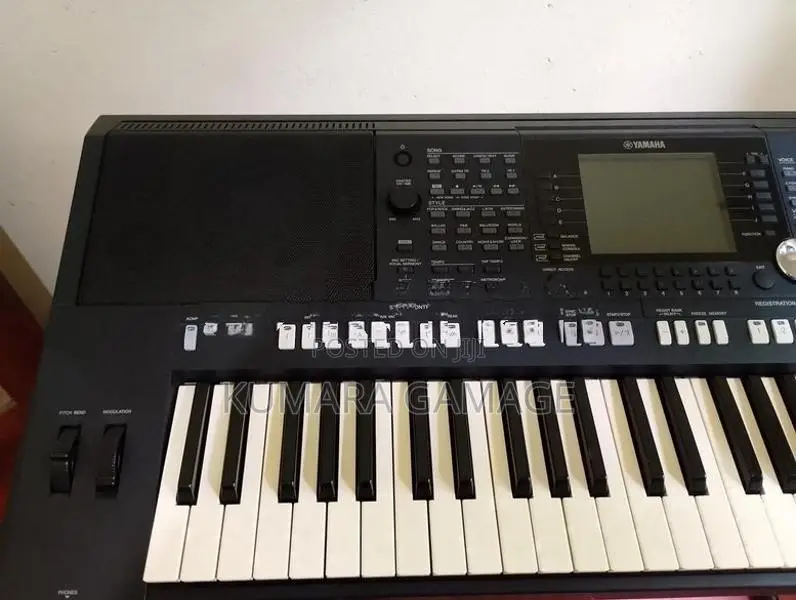Yamaha S950 Keyboard
