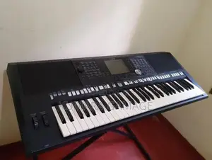 Yamaha S950 Keyboard