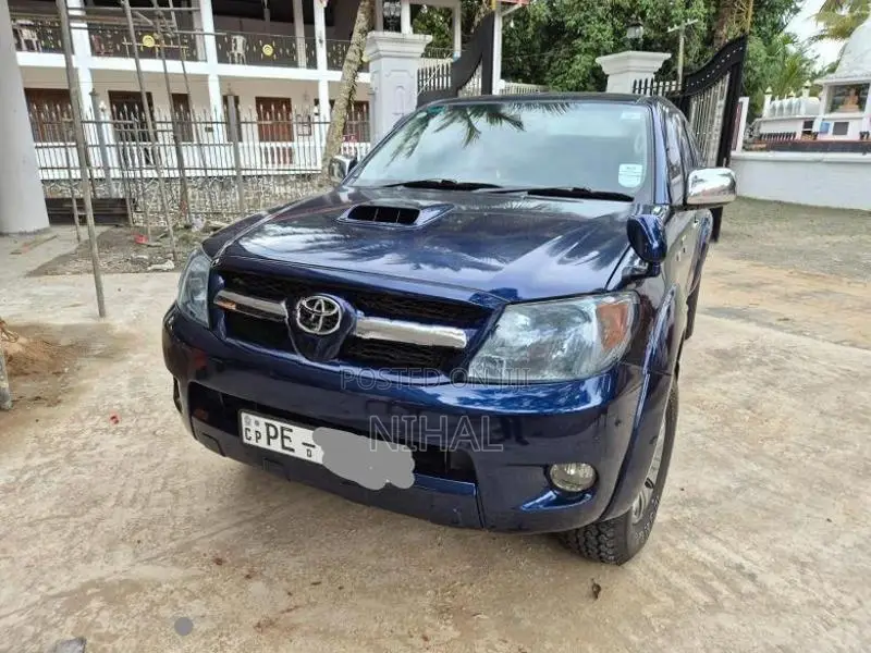 Toyota Hilux 2013