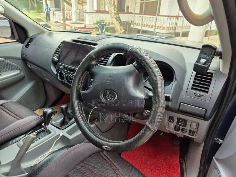 Toyota Hilux 2013