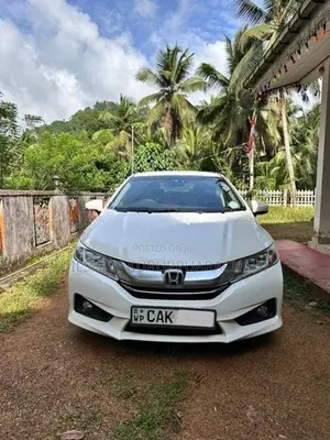 Honda Grace 2014