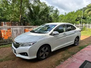 Honda Grace 2014