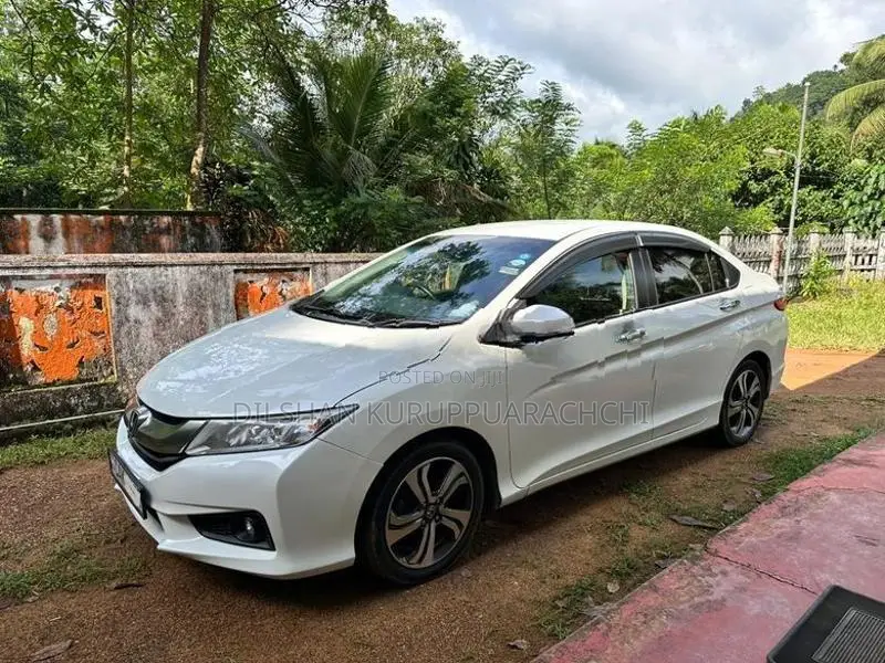 Honda Grace 2014