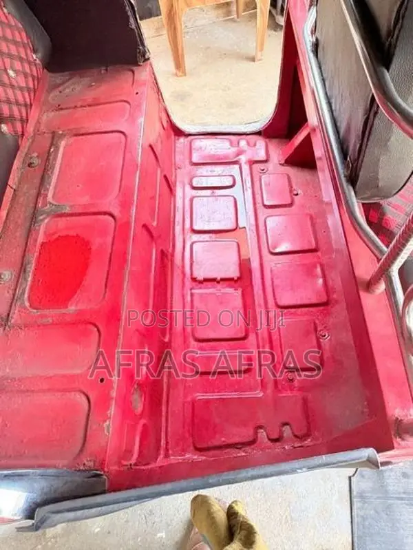Bajaj RE 1994