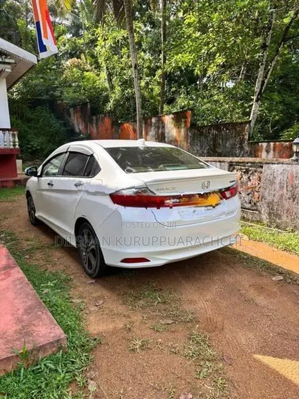 Honda Grace 2014