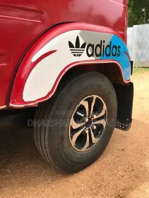 Bajaj RE 2016