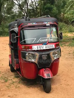 Bajaj RE 2016