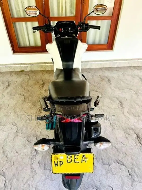 Honda CB Hornet 160r 2016