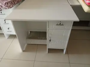 White Office Table (Q-35)