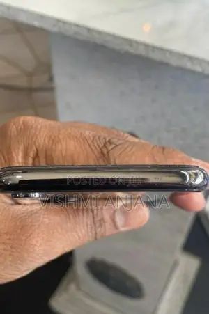 Apple iPhone X (Used)