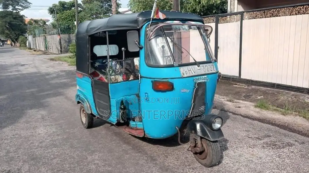 Bajaj RE 2004