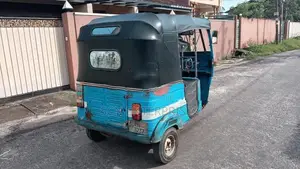 Bajaj RE 2004
