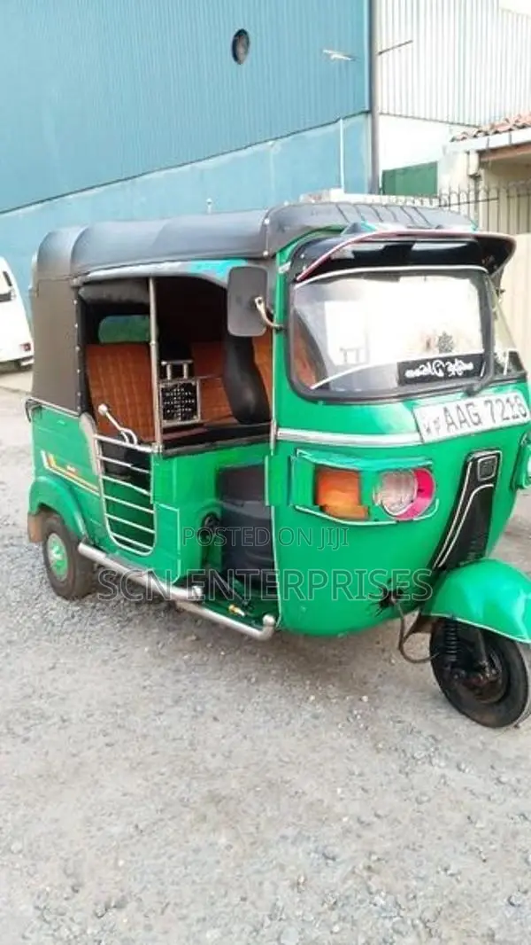 Bajaj RE 2013