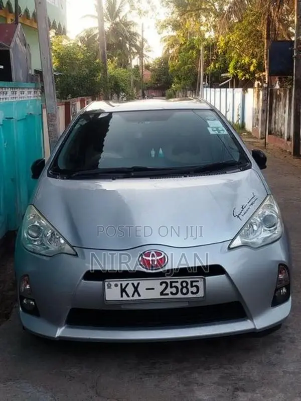Toyota Aqua 2013