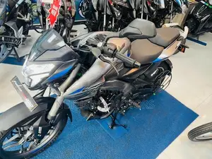 Bajaj Pulsar NS200 es 2026