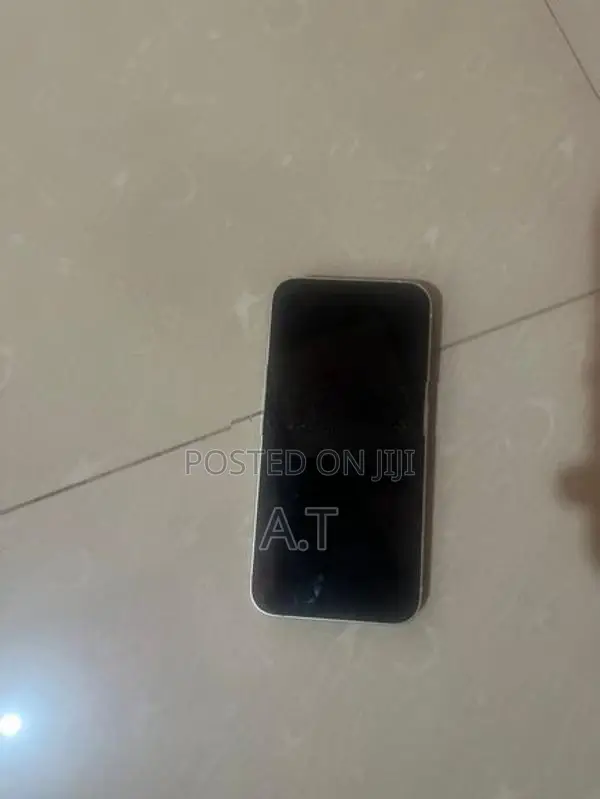 Apple iPhone 14 (Used)