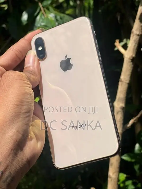 Apple iPhone XS (Used)