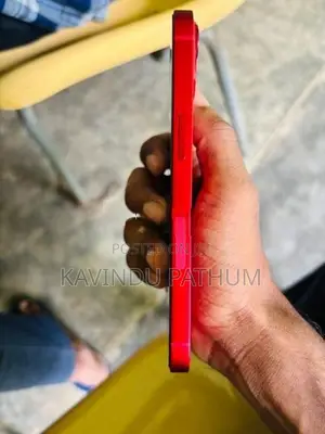 Apple iPhone 13 (Used)